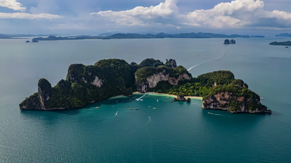 เช่าเรือเที่ยวภูเก็ต