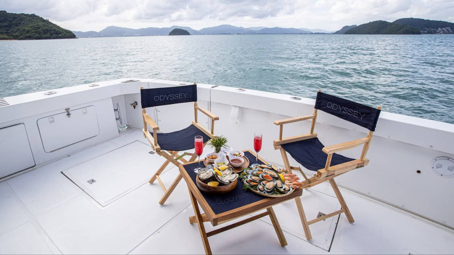 เที่ยวภูเก็ตบนเรือยอร์ช 1 วัน