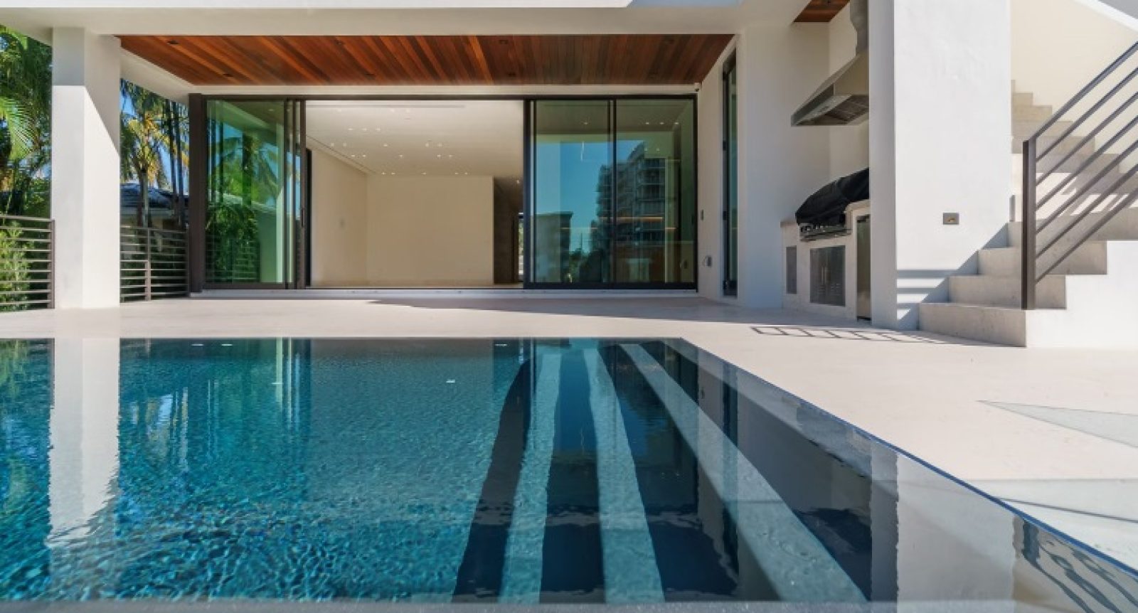 swimming_pool01